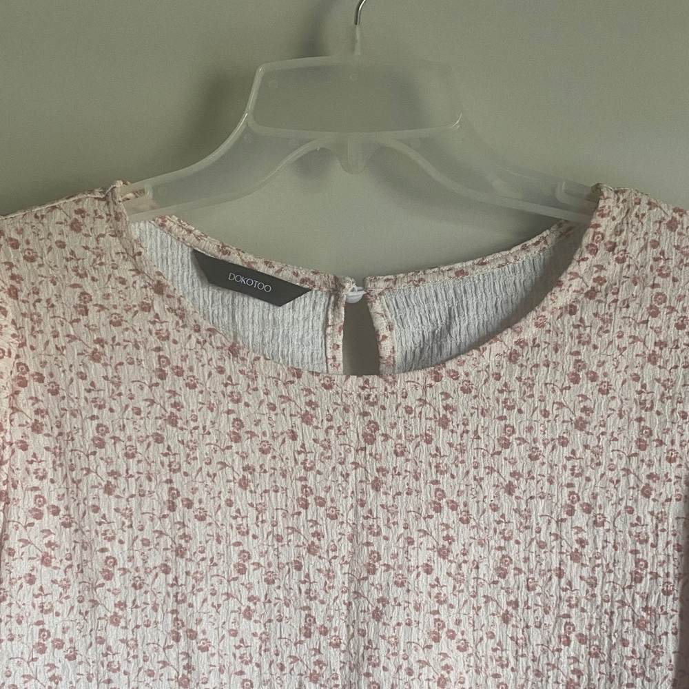 Dokotoo Floral Textured Top